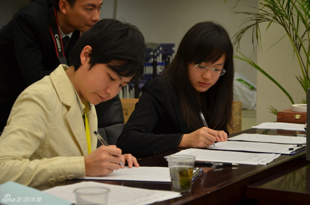 陈幸琳时凤兰担任裁判