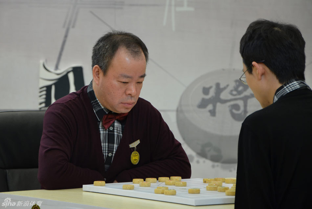 赵国荣奋勇一战