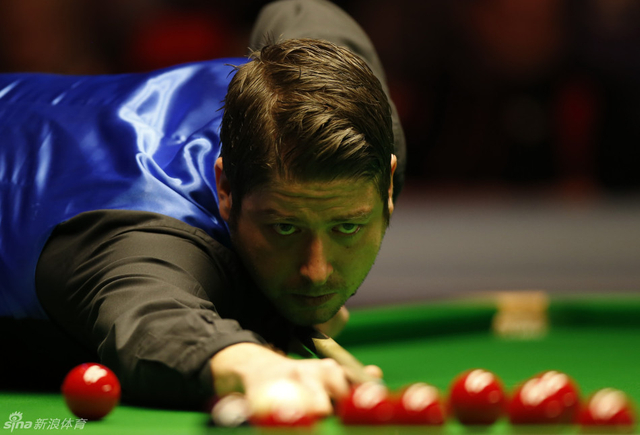 史蒂文森全力击球