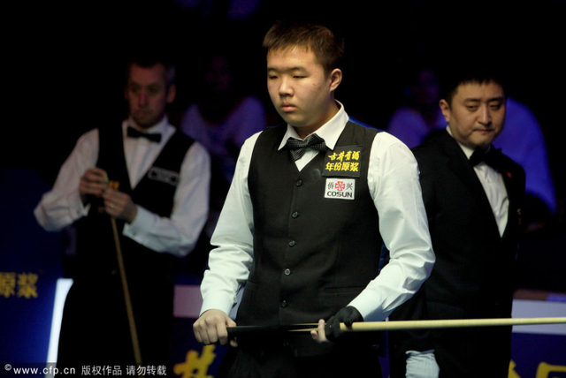 朱英辉黑手套出战