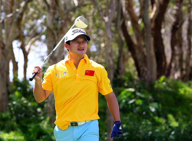 陈锦标观看球路