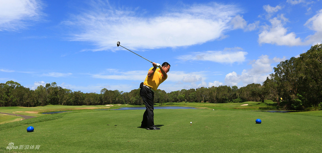 朱胜华上杆瞬间