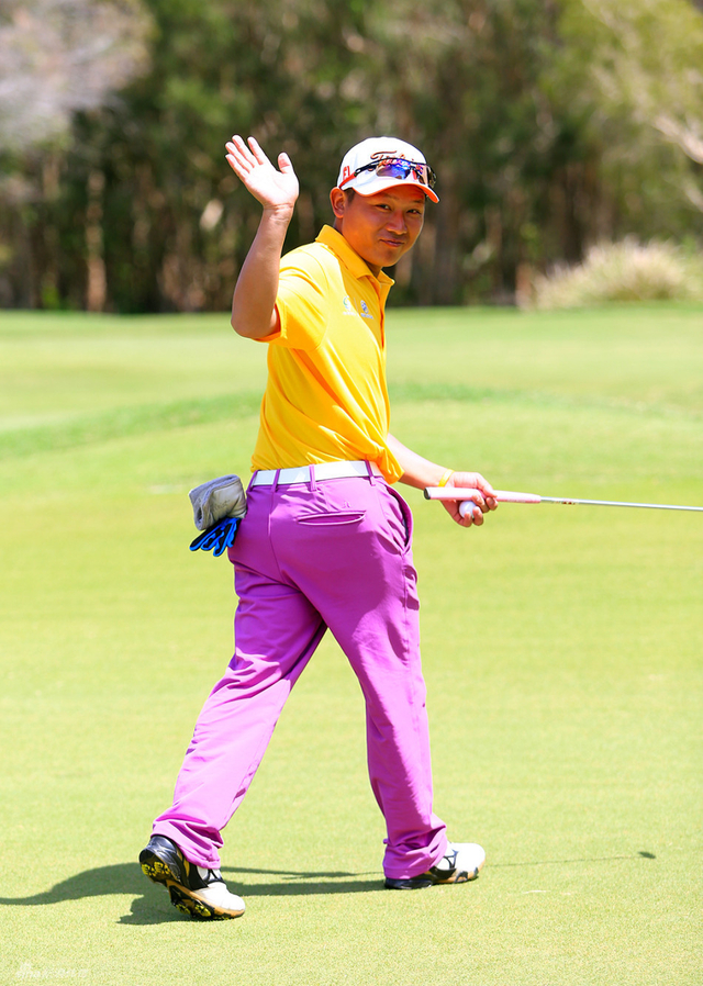 高志民招手示意