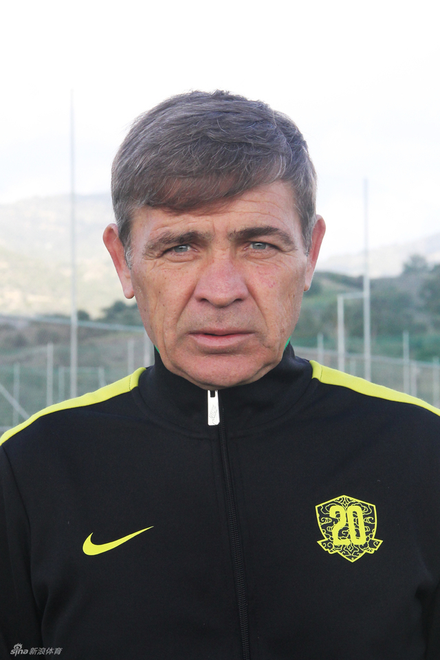 斯洛博丹-库利亚宁