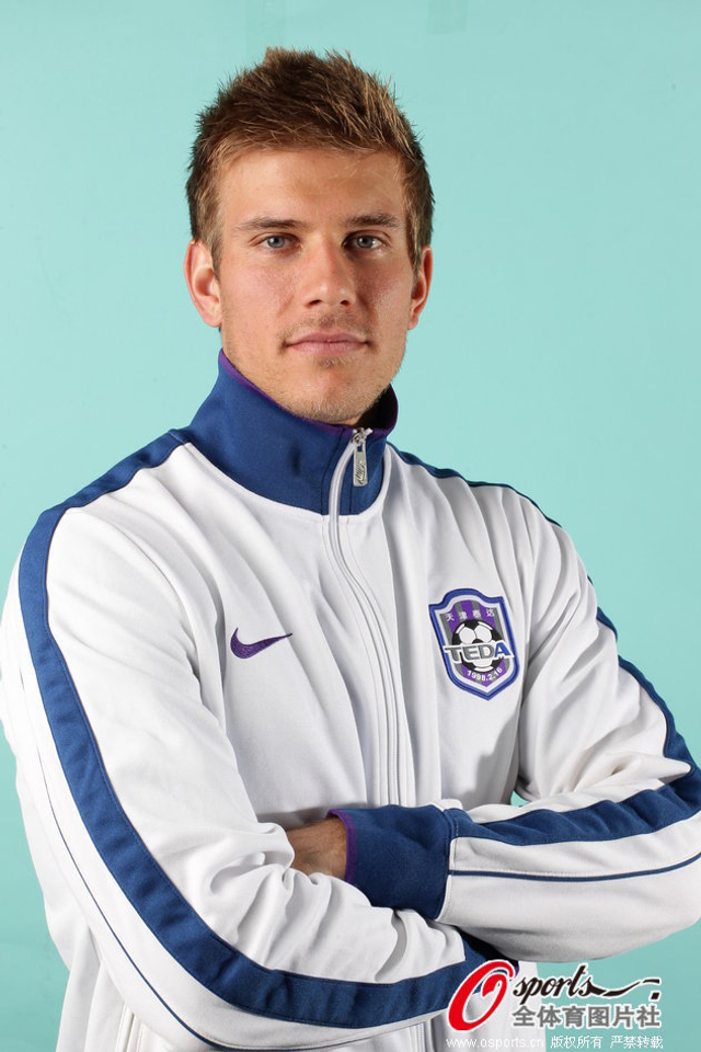 外援帕拉塔鲁官方写真