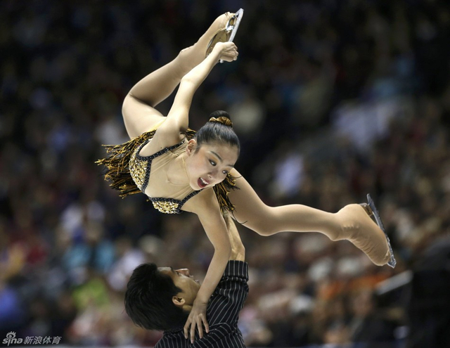 隋文静带伤作战