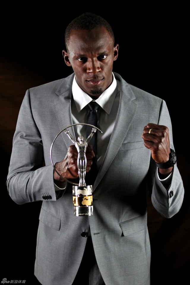 博尔特挥拳庆祝