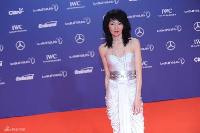 张曼玉亮相红毯