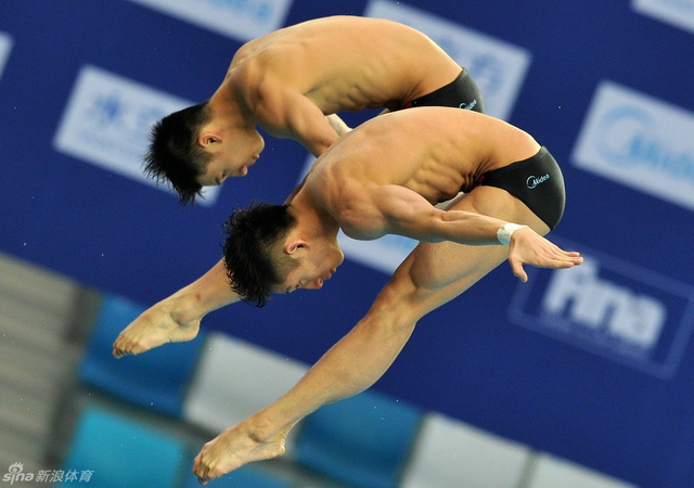 林跃与陈艾森在比赛中