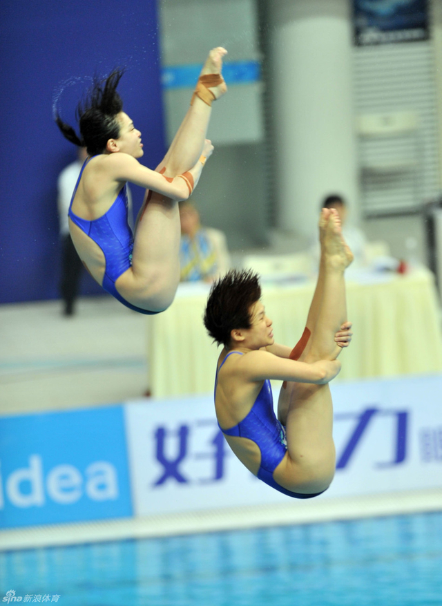 吴敏霞施廷懋配对三米板