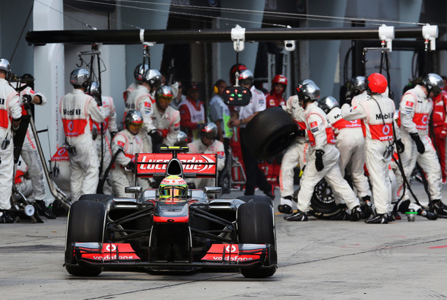 迈凯轮车队佩雷兹进站