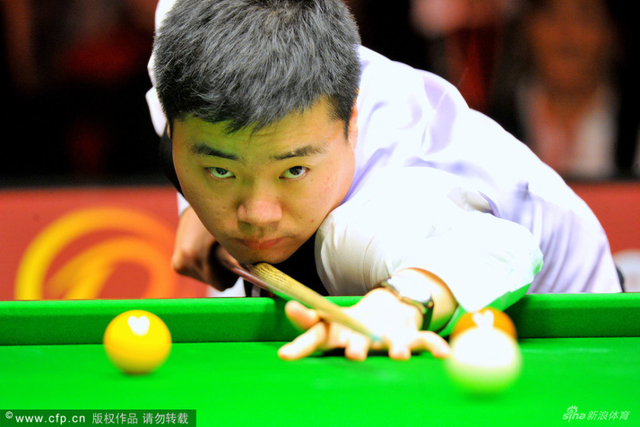 小丁比赛全神贯注