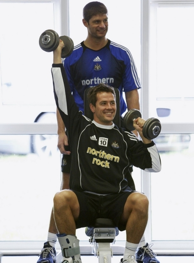 在纽卡刻苦训练