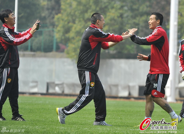 国足备战伊拉克首练