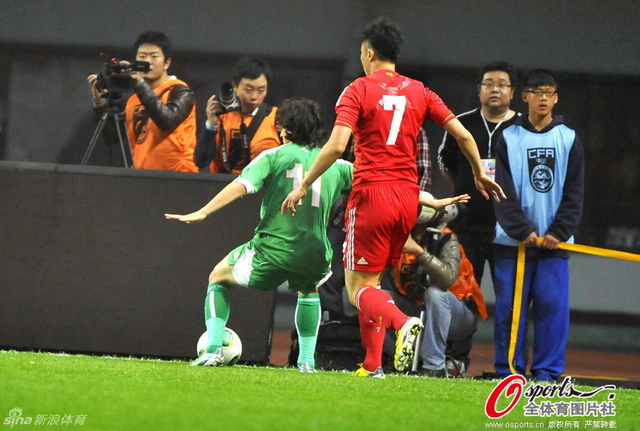 赵旭日逼抢对手