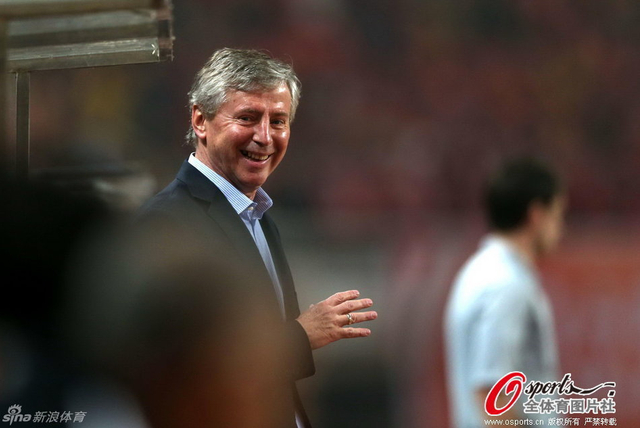 福拉多神情轻松