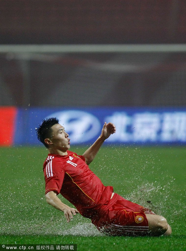 于大宝滑跪庆祝