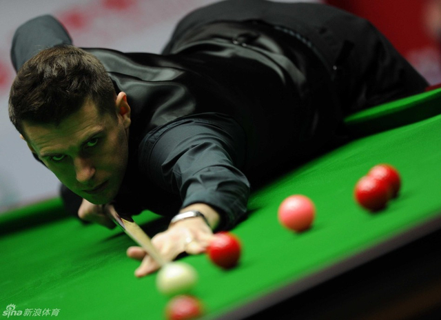 塞尔比坚定眼神