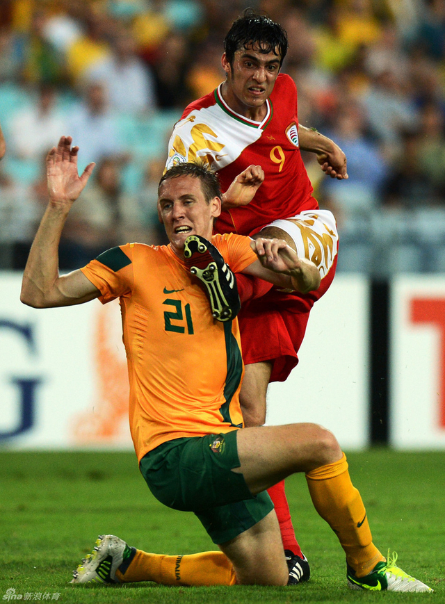 德威特阻止对手射门