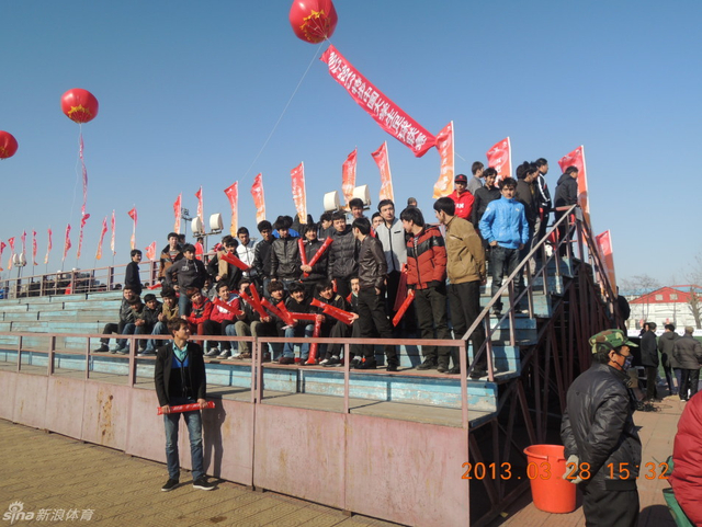 热情的新疆球迷