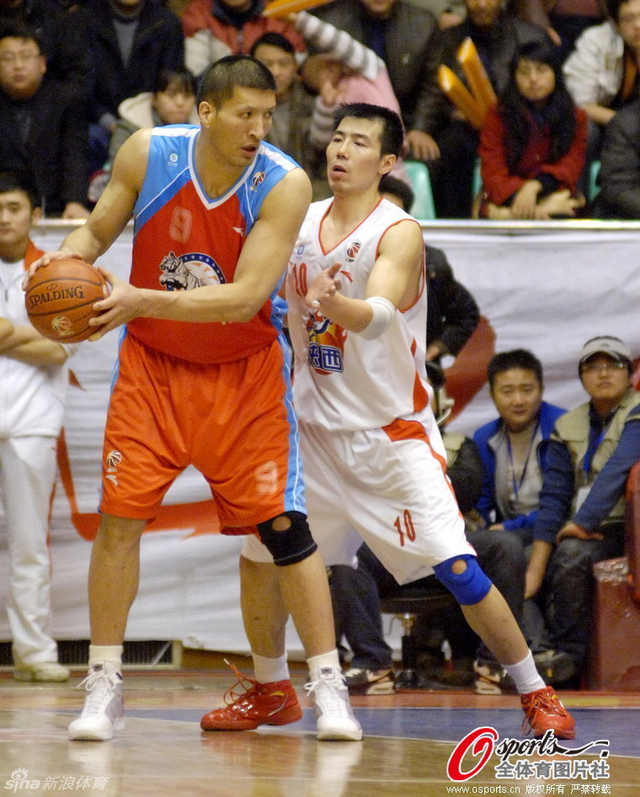 陈照升防守巴特尔