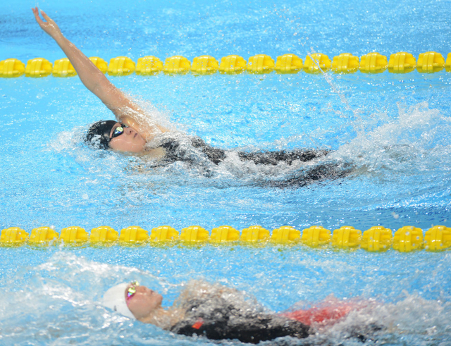 傅园慧获女子100米仰泳冠军 