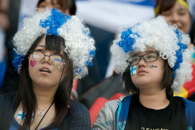 Kimi的两位女车迷