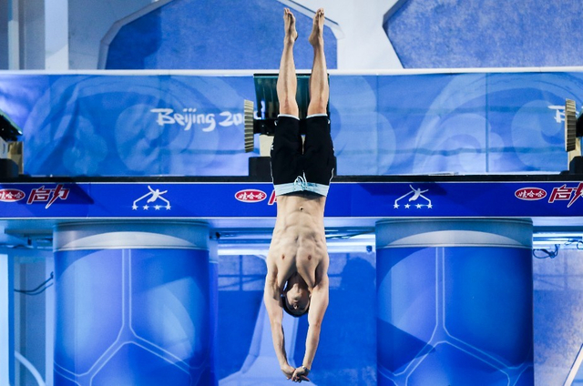 吴建豪水立方首秀