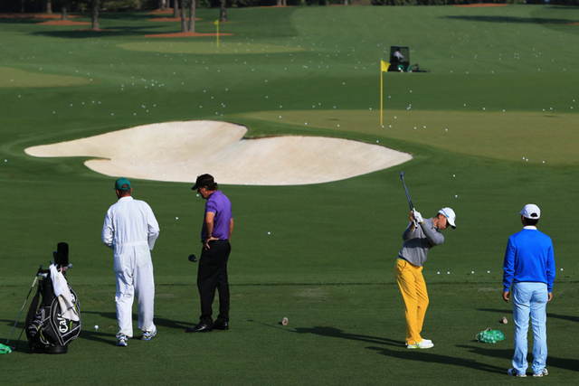 与米克尔森打位相邻