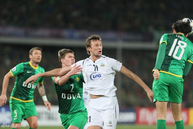 克里梅茨逼防对方高中锋