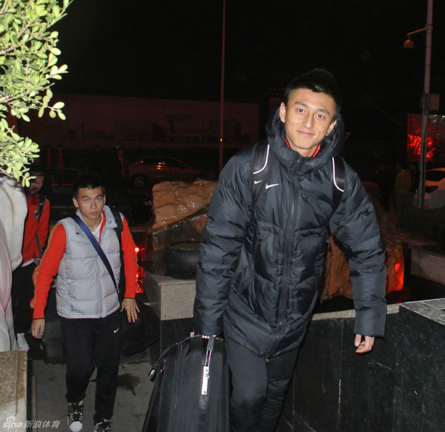 国安旧将丁海峰回家