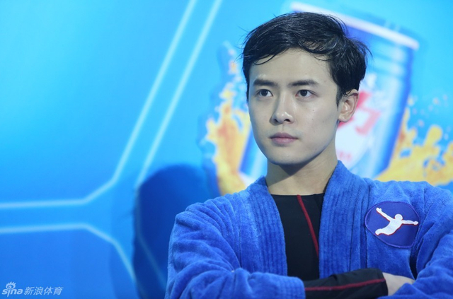 付辛博静候比赛