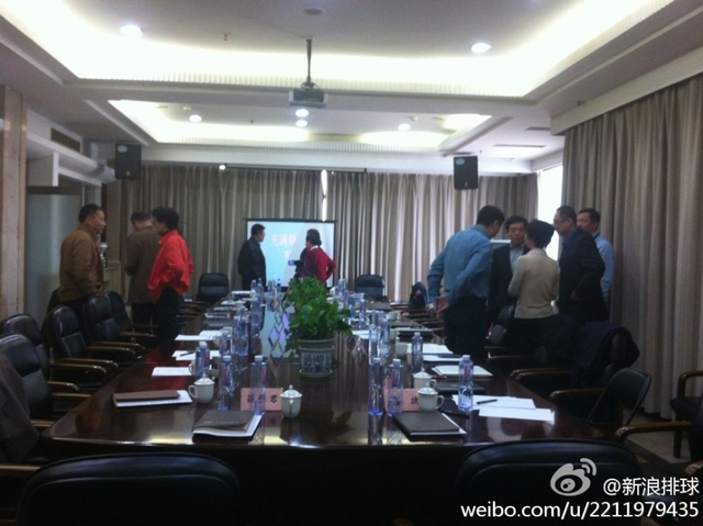 蔡斌与张蓉芳和潘志琛沟通