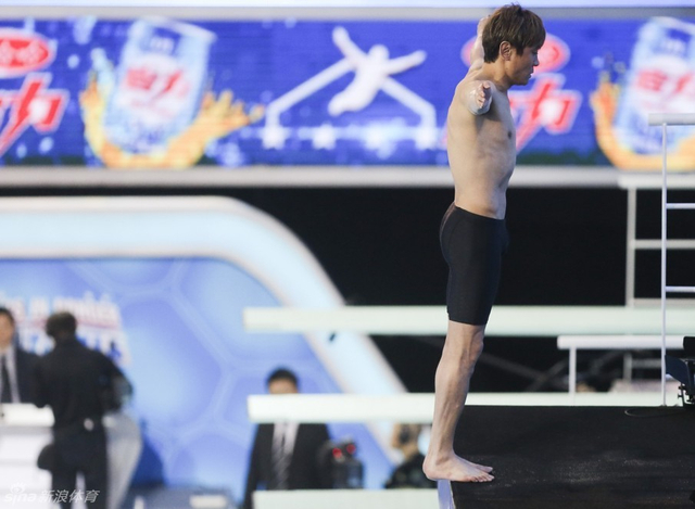 星跳水立方陈楚生亮相