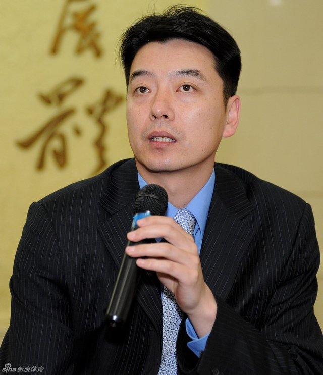 谢国臣在新闻发布会上