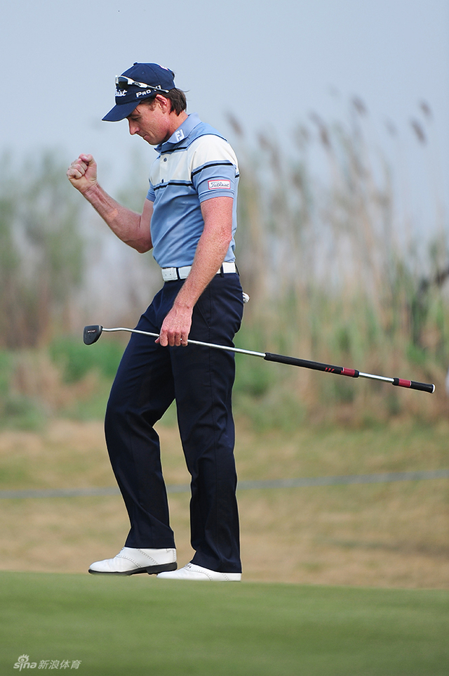 罗姆福德握拳庆祝