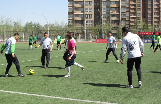 北京明星队热身抢圈