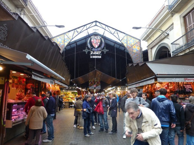 兰布卡大街的市场