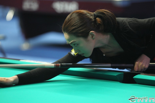 车侑蓝仔细瞄准