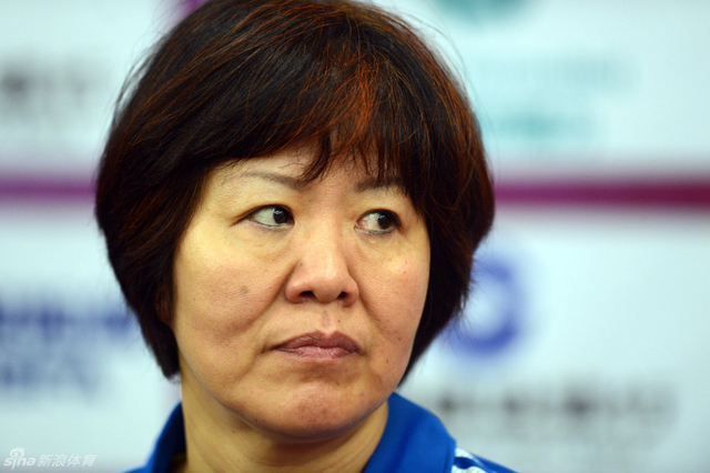 郎平指导一脸严肃