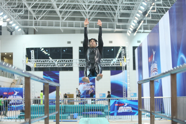 跳台跳水(吴建豪)