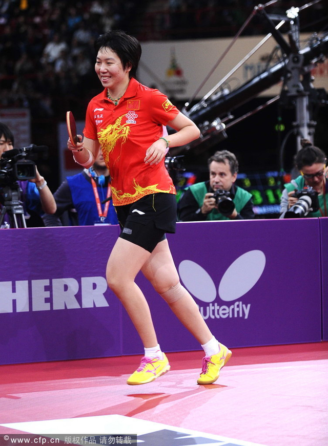 灿烂笑容写满幸福