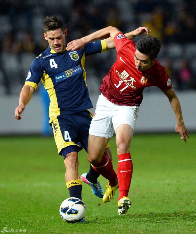 赵旭日凶狠拼抢