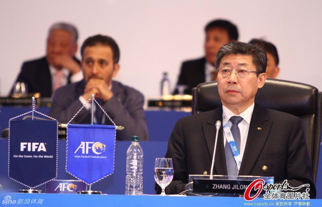 13年张吉龙放弃竞选亚足联主席