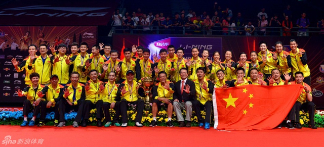 中国羽毛球队全家福