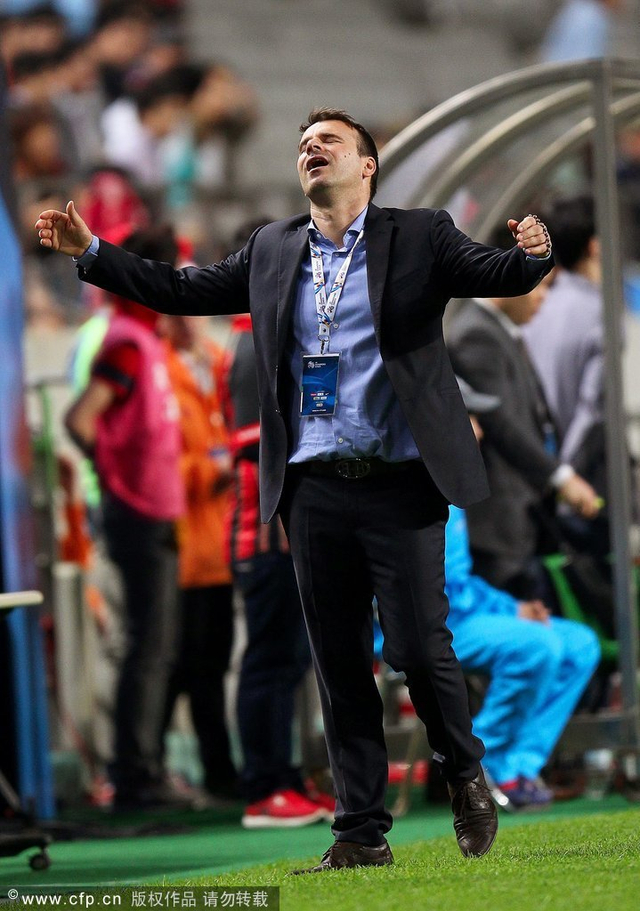 斯塔诺脸上写满遗憾