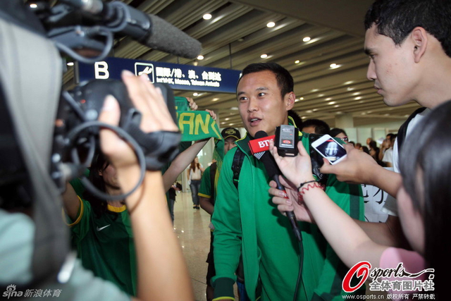 国安回国队员情绪低落