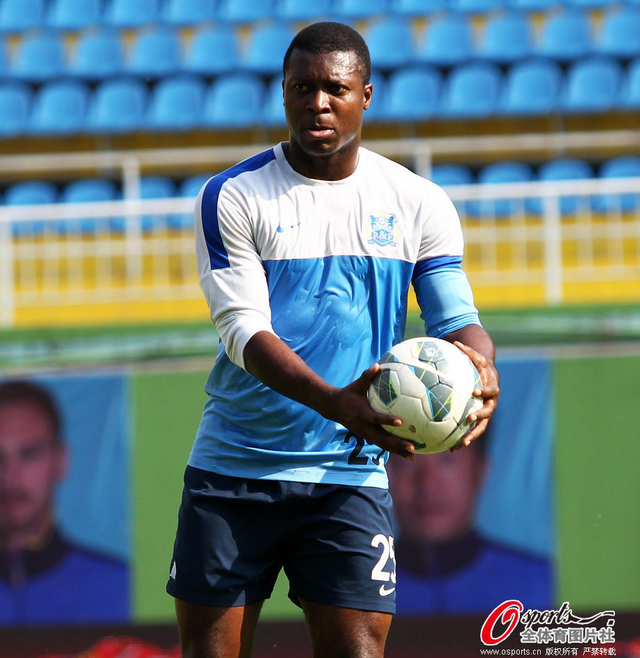 雅库布衣襟尽湿