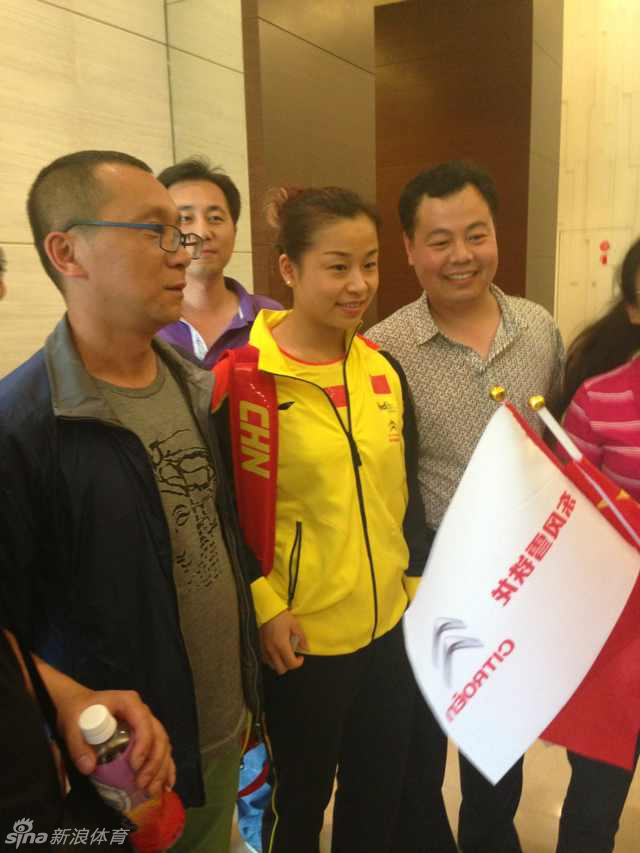 雪铁龙苏迪曼观战团与马晋零距离互动