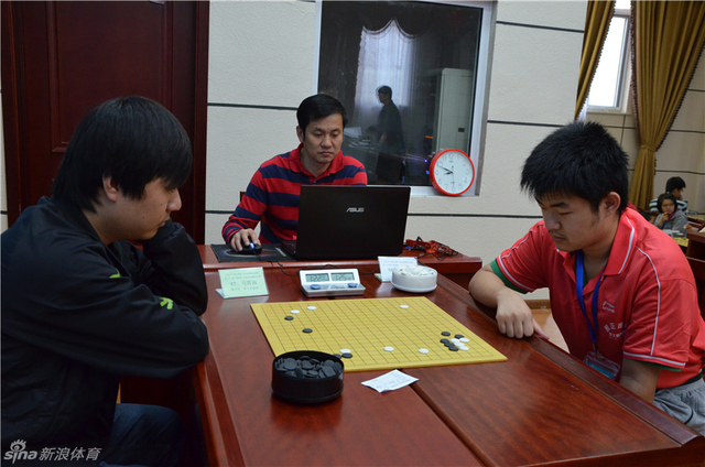 马霄南挑战马天放